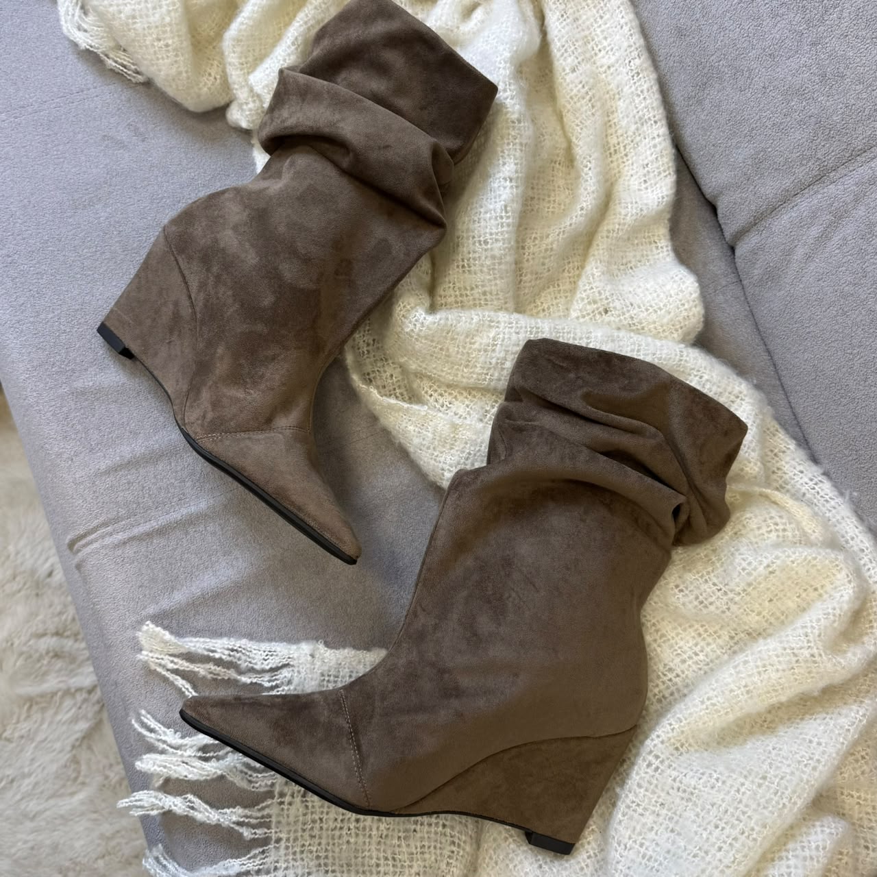 BOTA RFK 681229953 CINZA