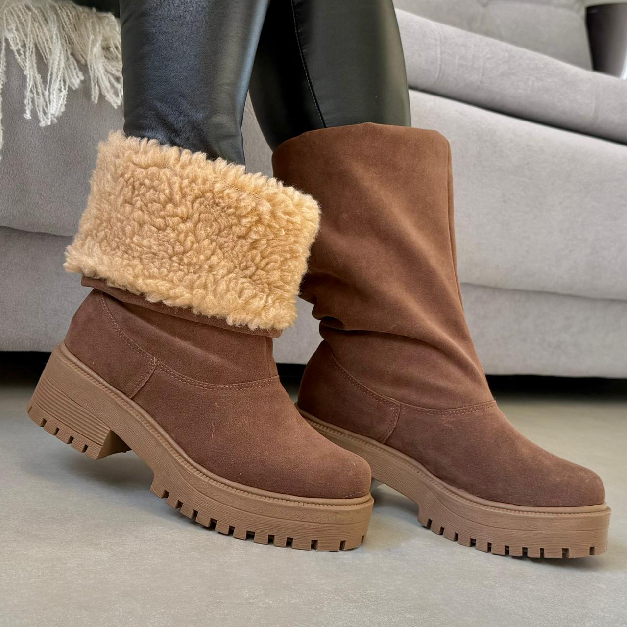 BOTA RFK 010 CONHAQUE